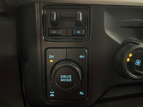 Used 2024 Ford F250 XLT AWD/4WD image 28