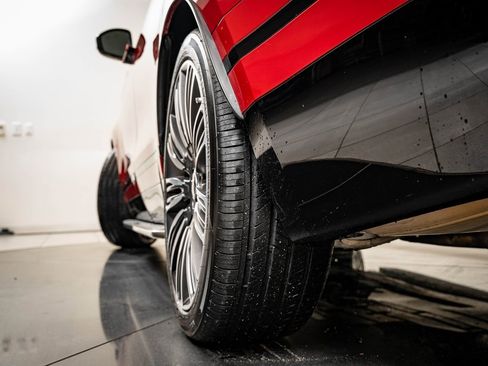 Used 2022 Land Rover Range Rover Velar R-Dynamic S image 40