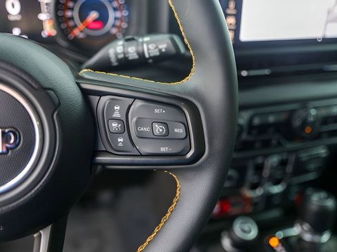 Used 2024 Jeep Wrangler Unlimited Sport AWD/4WD image 13