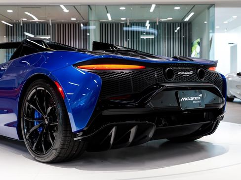 New 2026 McLaren Artura Spider RWD image 29