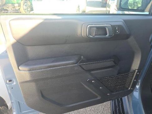 Used 2025 Ford Bronco Outer Banks image 6