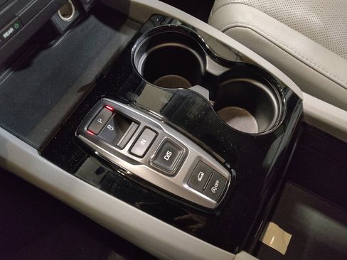 Used 2018 Honda Pilot Elite image 26