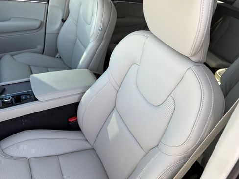 New 2026 Volvo XC90 B6 Ultra w/ Lounge Package image 19