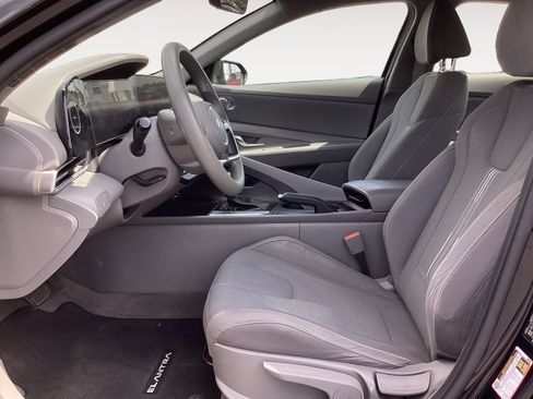 Used 2024 Hyundai Elantra SEL FWD image 26