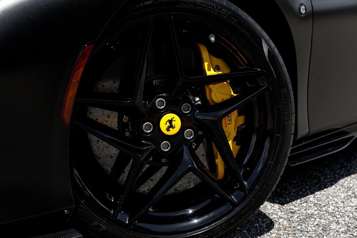 Used 2022 Ferrari F8 Tributo RWD image 35