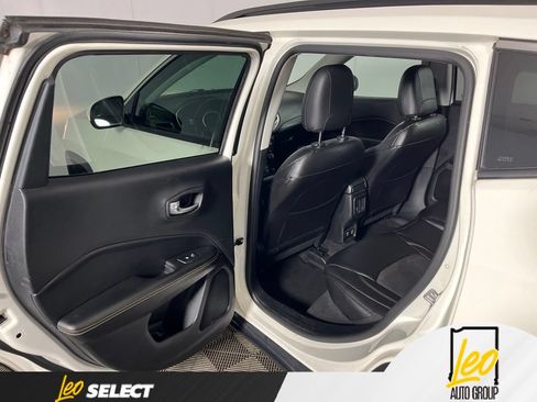 Used 2018 Jeep Compass Latitude w/ Popular Equipment Group AWD/4WD image 10