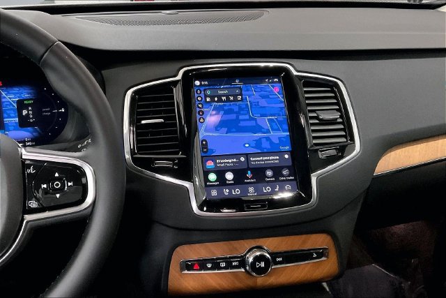Certified 2024 Volvo XC90 T8 Plus w/ Protection Package Premier AWD/4WD image 9