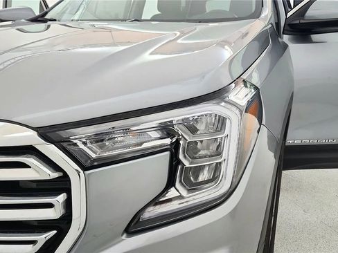 Used 2023 GMC Terrain SLT FWD image 14