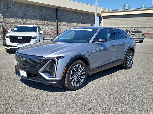 Certified 2024 Cadillac Lyriq Sport AWD/4WD image 3