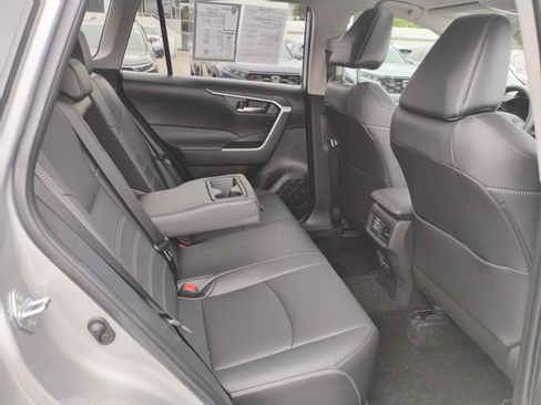Used 2025 Toyota RAV4 XLE Premium FWD image 33