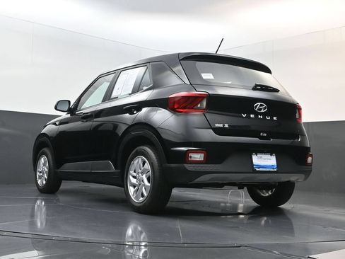 Certified 2026 Hyundai Venue SE FWD image 25