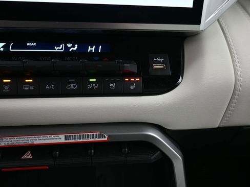 Used 2025 Toyota Sequoia Capstone image 21