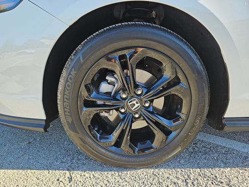 Used 2025 Honda Accord SE image 33