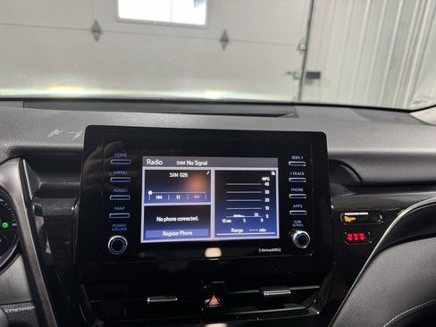 Used 2022 Toyota Camry SE image 23