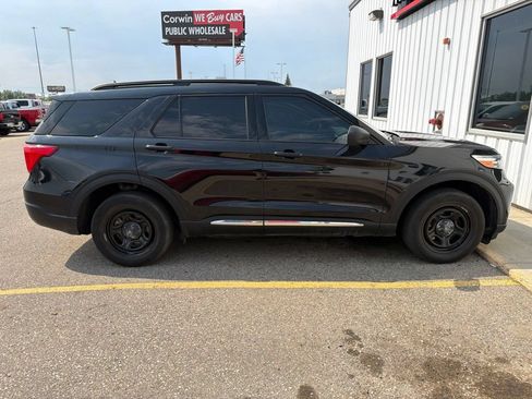 Used 2020 Ford Explorer XLT w/ Equipment Group 202A AWD/4WD image 2