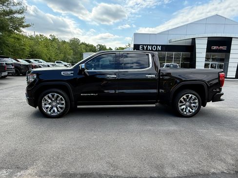 Used 2023 GMC Sierra 1500 Denali AWD/4WD image 2