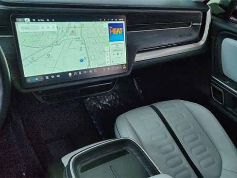 Used 2023 Rivian R1S Launch Edition image 48