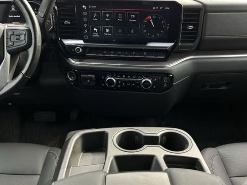 Used 2022 GMC Sierra 1500 SLT image 18