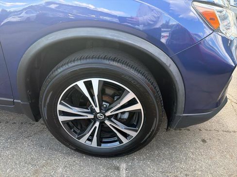 Used 2020 Nissan Rogue SV w/ Premium Package AWD/4WD image 4