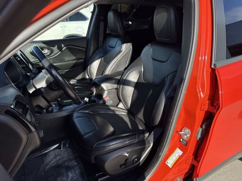 Used 2021 Jeep Cherokee Latitude Plus image 11