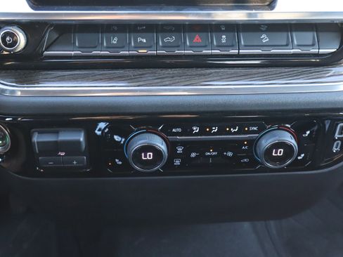 Certified 2025 Chevrolet Silverado 2500 LT w/ All Star Edition image 30