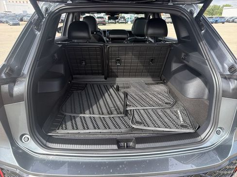 Certified 2025 Volkswagen Tiguan SE R-Line AWD/4WD image 27