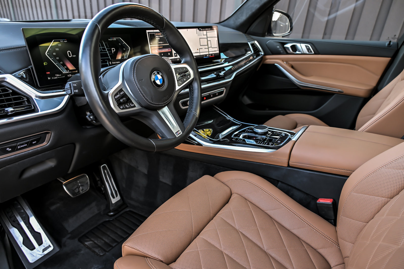 Used 2024 BMW X7 xDrive40i w/ M Sport Package AWD/4WD image 31