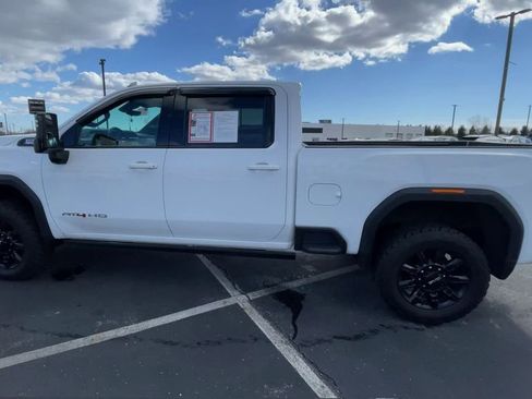 Used 2024 GMC Sierra 2500 AT4 w/ AT4 Premium Plus Package AWD/4WD image 7