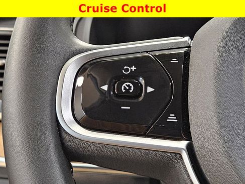 Certified 2025 Volvo XC90 B6 Plus w/ Protection Package Premier image 33