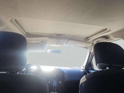 Used 2011 Nissan Juke SV image 9