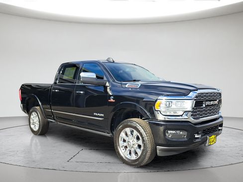 Used 2022 RAM 2500 Limited w/ Body Color Bumper Group AWD/4WD image 3