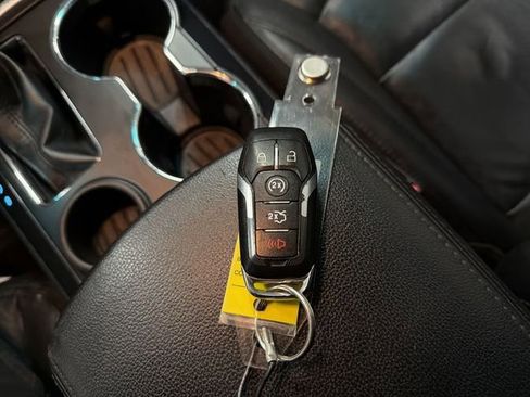 Used 2016 Ford Explorer XLT w/ Equipment Group 202A image 36