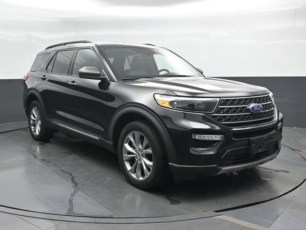 Used 2020 Ford Explorer XLT w/ Equipment Group 202A AWD/4WD image 4