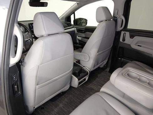 Used 2021 Honda Odyssey EX-L image 16