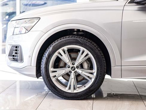 Used 2022 Audi Q8 Premium image 8