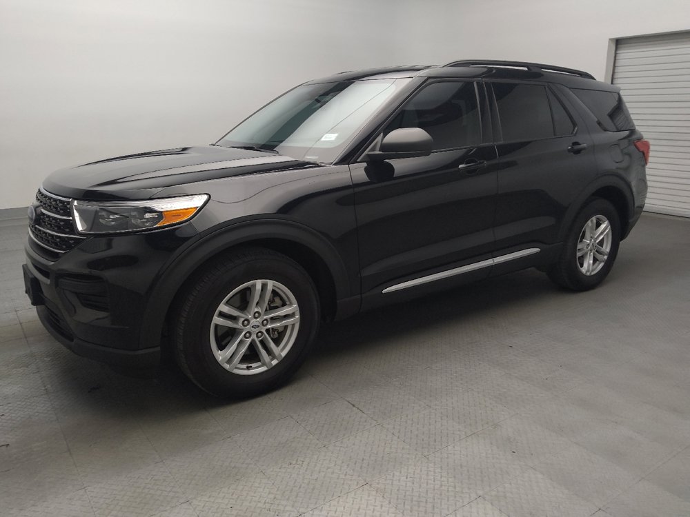 Used 2023 Ford Explorer XLT RWD image 2
