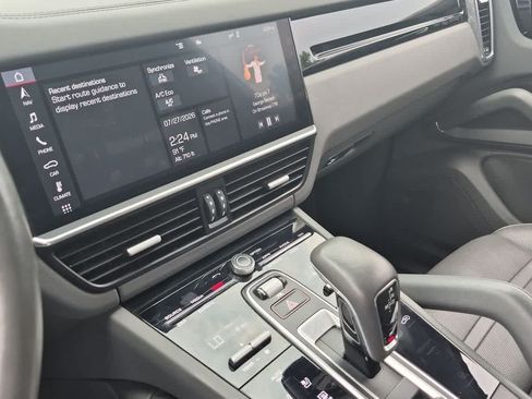 Used 2020 Porsche Cayenne AWD/4WD image 27