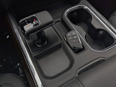 New 2026 GMC Sierra 1500 Elevation w/ Elevation Premium Package image 26