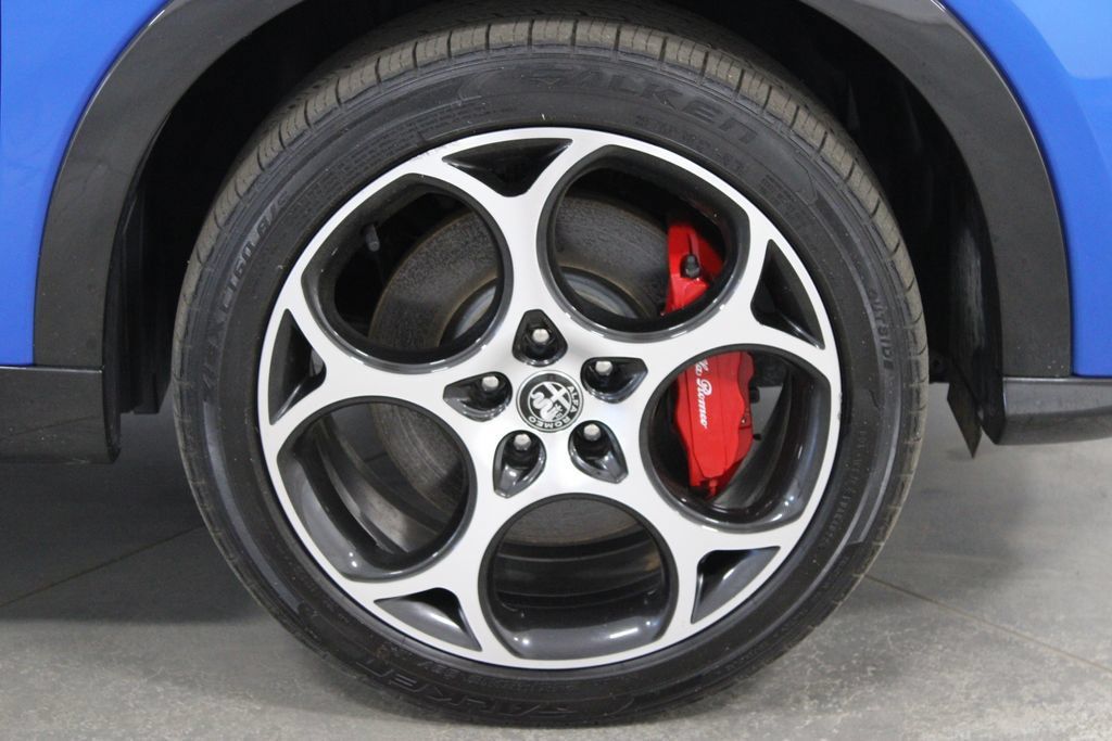 Used 2024 Alfa Romeo Tonale Veloce AWD/4WD image 14