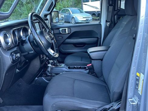 Used 2020 Jeep Gladiator Overland image 10