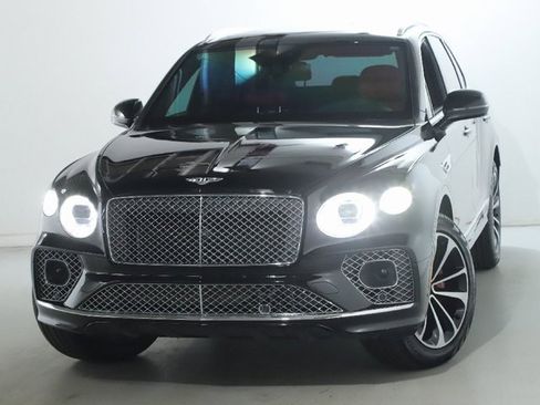 Used 2022 Bentley Bentayga image 3
