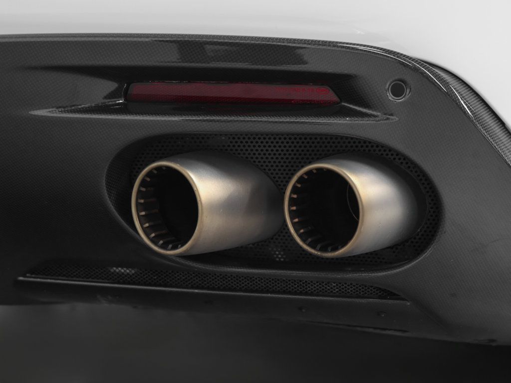 Certified 2023 Ferrari Roma RWD image 34