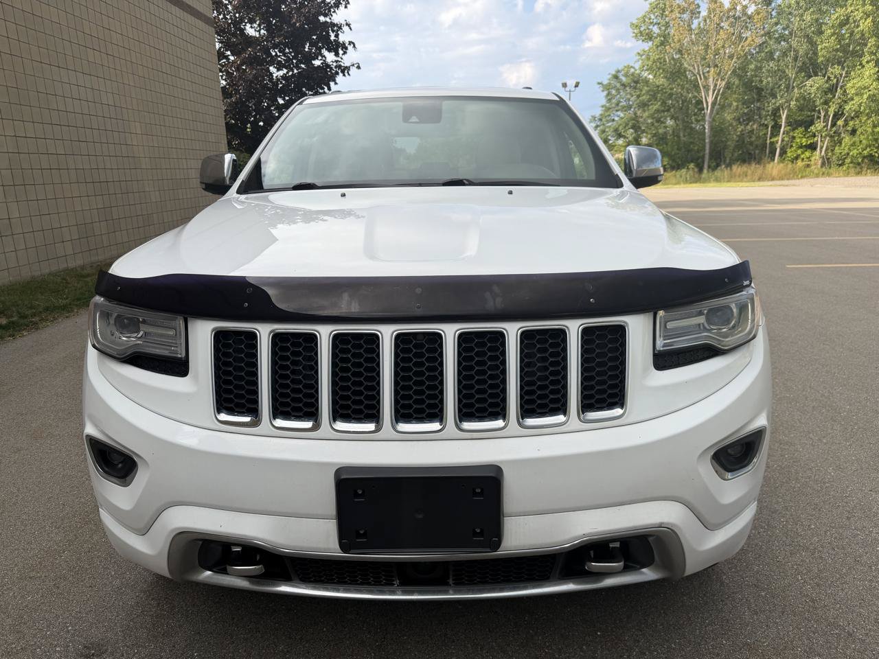 Used 2015 Jeep Grand Cherokee Overland w/ Advanced Technology Group AWD/4WD image 2