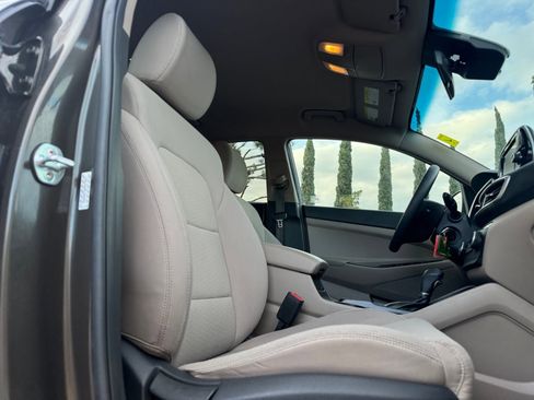 Used 2020 Hyundai Tucson SE image 19