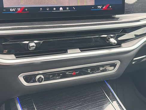 Certified 2024 BMW X7 M60i w/ Executive Package image 34