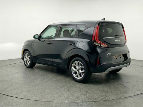 Used 2025 Kia Soul LX w/ LX Technology Package image 6