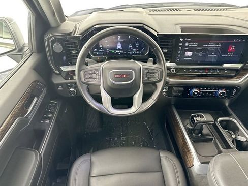 Used 2024 GMC Sierra 1500 Elevation w/ Elevation Premium Package AWD/4WD image 11