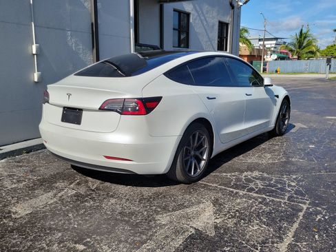 Used 2021 Tesla Model 3 Standard Range Plus RWD image 4