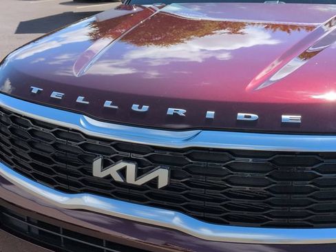 Used 2022 Kia Telluride S FWD image 34