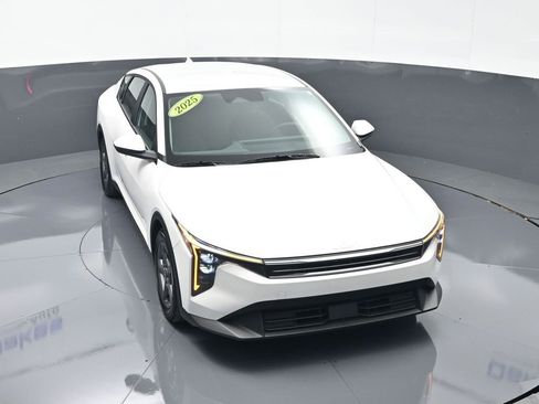 New 2025 Kia K4 FWD image 45